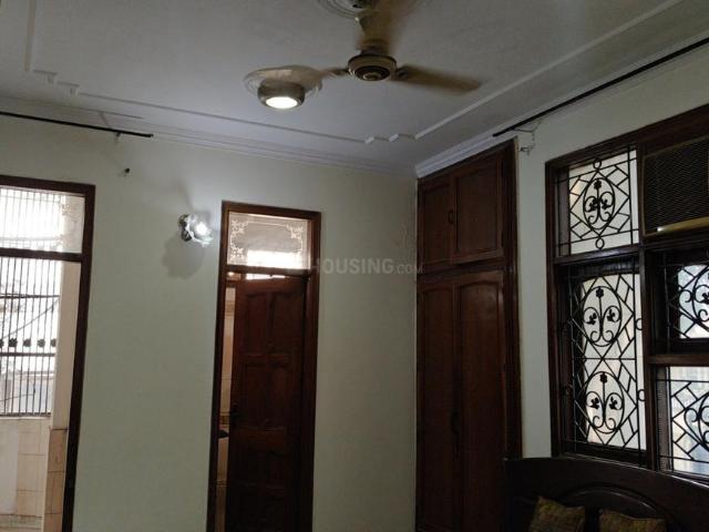 3 BHK Independent Builder Floor in GTB Nagar for resale New Delhi. The reference number is 21075957