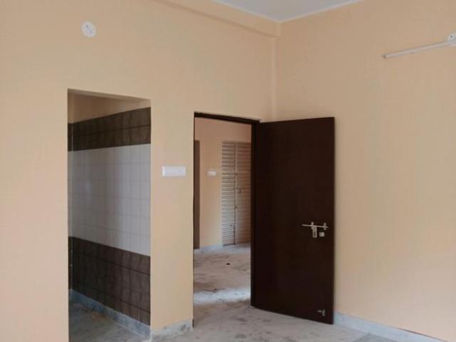 3 BHK Independent Builder Floor in Garfa for rent Kolkata. The reference number is 14532668