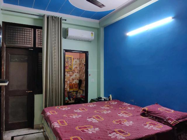 3 BHK Independent Builder Floor in Govindpuram for resale Ghaziabad. The reference number is 17453643
