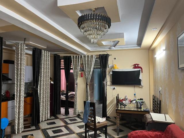 3 BHK Independent Builder Floor in Govindpuram for resale Ghaziabad. The reference number is 18116077