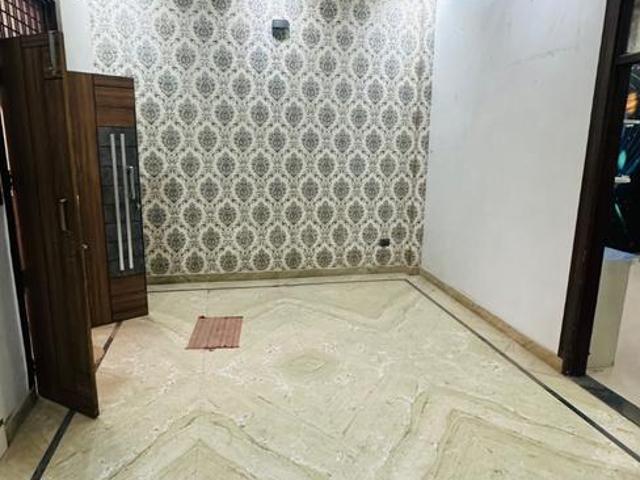 3 BHK Independent Builder Floor in Govindpuram for resale Ghaziabad. The reference number is 18404842