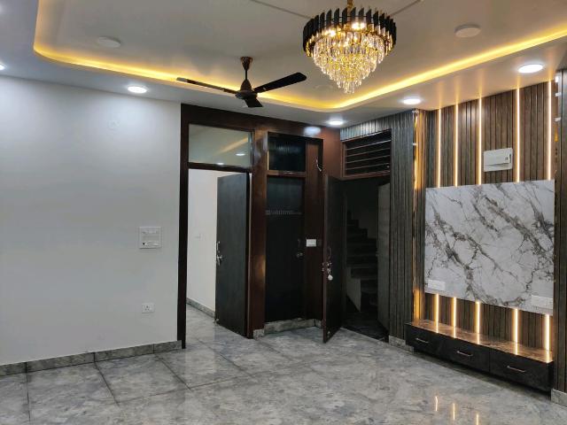 3 BHK Independent Builder Floor in Govindpuram for resale Ghaziabad. The reference number is 19283733