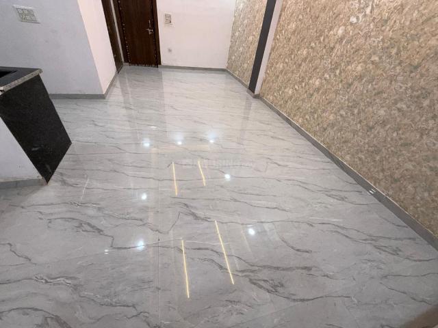 3 BHK Independent Builder Floor in Govindpuram for resale Ghaziabad. The reference number is 20205750