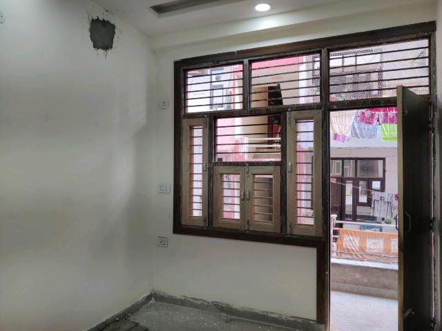 3 BHK Independent Builder Floor in Govindpuram for resale Ghaziabad. The reference number is 20373398