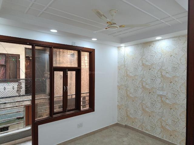 3 BHK Independent Builder Floor in Govindpuri Extension for resale New Delhi. The reference number is 19231859