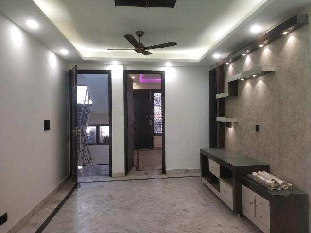3 BHK Independent Builder Floor in Govindpuri for resale New Delhi. The reference number is 19425105