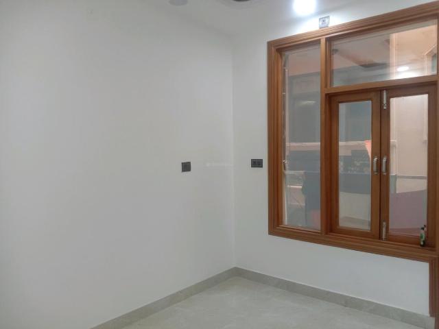 3 BHK Independent Builder Floor in Govindpuri for resale New Delhi. The reference number is 19304475