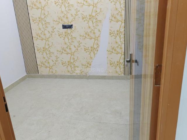 3 BHK Independent Builder Floor in Govindpuri for resale New Delhi. The reference number is 20999988