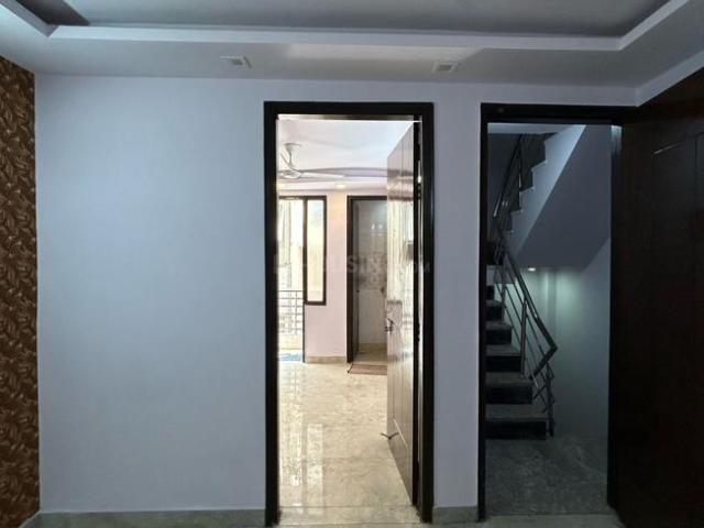 3 BHK Independent Builder Floor in Govindpuri for resale New Delhi. The reference number is 20133161