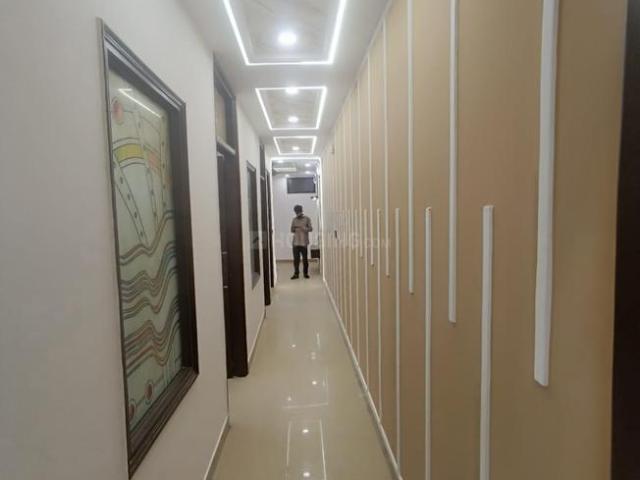 3 BHK Independent Builder Floor in Govindpuri for resale New Delhi. The reference number is 20330079