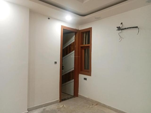 3 BHK Independent Builder Floor in Govindpuri for resale New Delhi. The reference number is 21120094