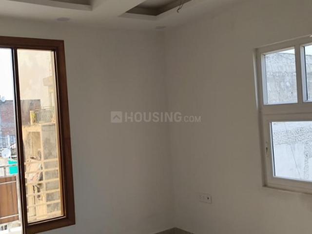 3 BHK Independent Builder Floor in Govindpuri for resale New Delhi. The reference number is 21296196
