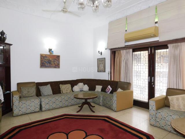 3 BHK Independent Builder Floor in Greater Kailash I for rent New Delhi. The reference number is 21102213