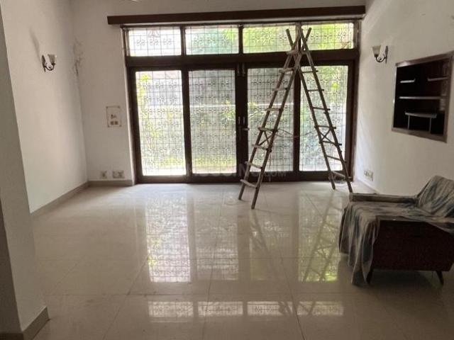 3 BHK Independent Builder Floor in Greater Kailash I for rent New Delhi. The reference number is 21131127