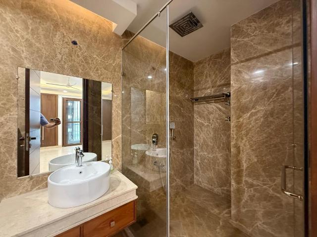 3 BHK Independent Builder Floor in Greater Kailash I for rent New Delhi. The reference number is 21357887