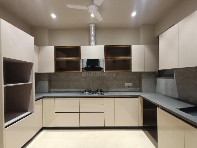 3 BHK Independent Builder Floor in Greater Kailash I for resale New Delhi. The reference number is 19748261