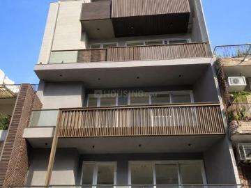 3 BHK Independent Builder Floor in Greater Kailash I for resale New Delhi. The reference number is 20000659