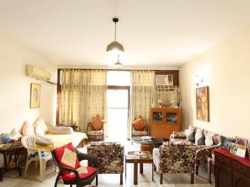 3 BHK Independent Builder Floor in Greater Kailash I for resale New Delhi. The reference number is 20138845