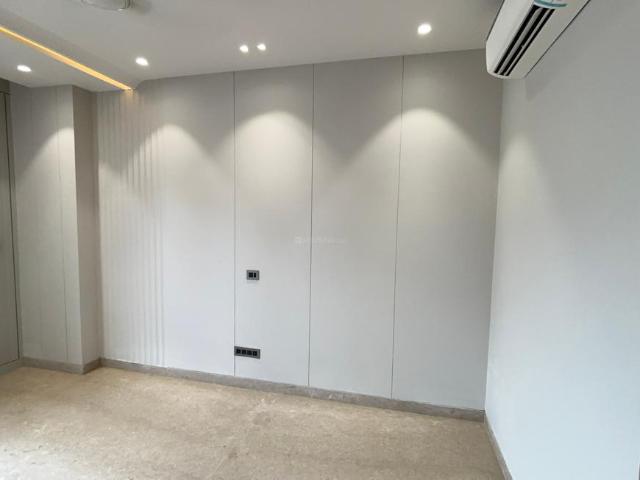3 BHK Independent Builder Floor in Greater Kailash I for resale New Delhi. The reference number is 20970609