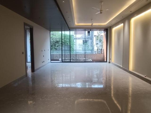 3 BHK Independent Builder Floor in Greater Kailash I for resale New Delhi. The reference number is 20989339