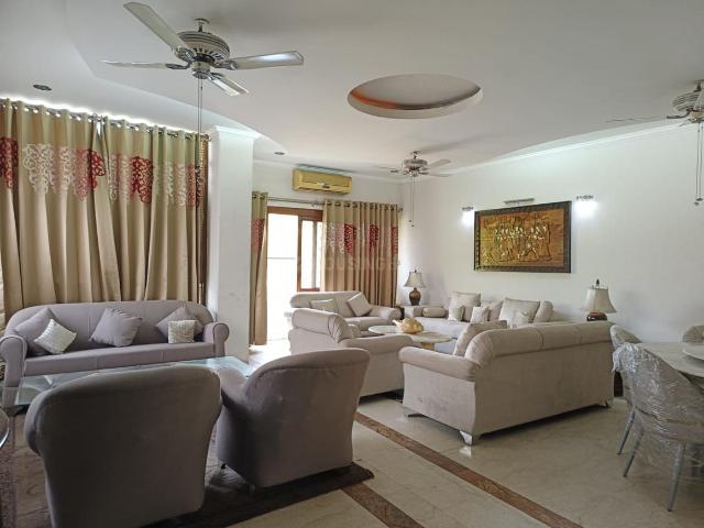3 BHK Independent Builder Floor in Greater Kailash II for rent New Delhi. The reference number is 20874632