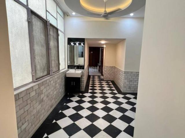 3 BHK Independent Builder Floor in Greater Kailash II for rent New Delhi. The reference number is 21272045