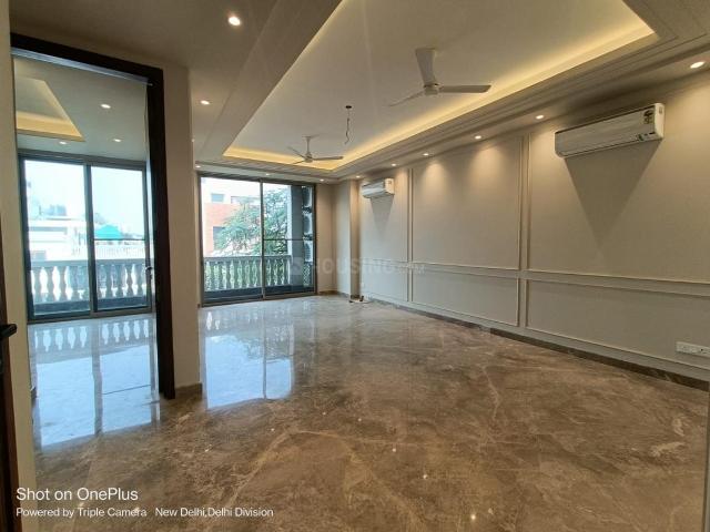 3 BHK Independent Builder Floor in Greater Kailash II for resale New Delhi. The reference number is 20373452