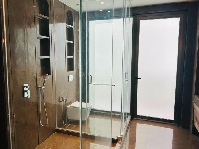 3 BHK Independent Builder Floor in Greater Kailash II for resale New Delhi. The reference number is 21194595