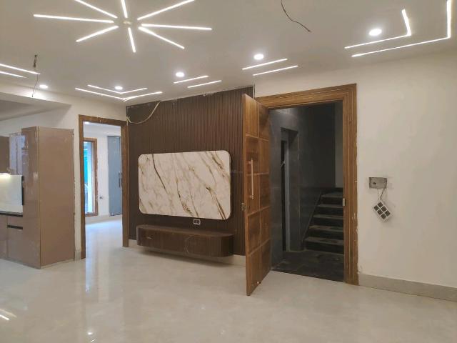 3 BHK Independent Builder Floor in Green Field Colony for resale Faridabad. The reference number is 20443105