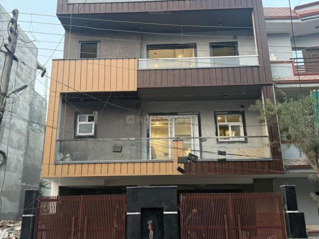 3 BHK Independent Builder Floor in Green Field Colony for resale Faridabad. The reference number is 20919205