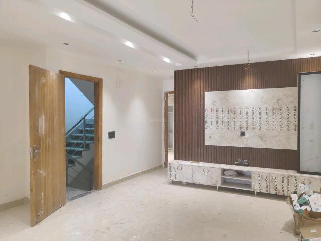 3 BHK Independent Builder Floor in Green Field Colony for resale Faridabad. The reference number is 21121690
