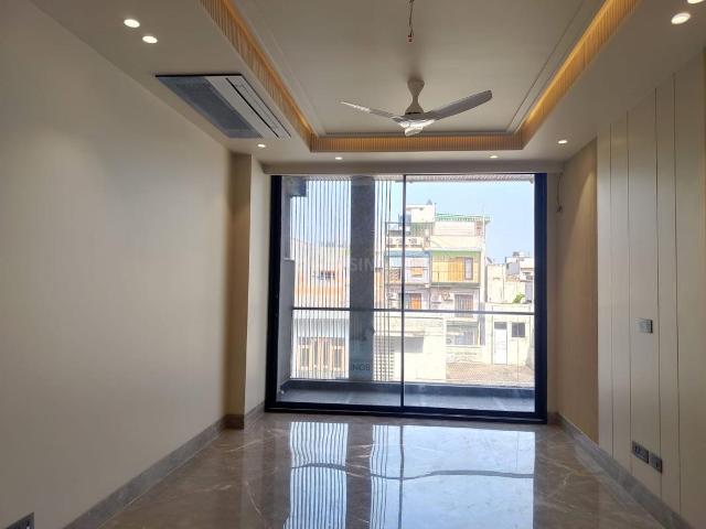 3 BHK Independent Builder Floor in Green Park for resale New Delhi. The reference number is 20942227