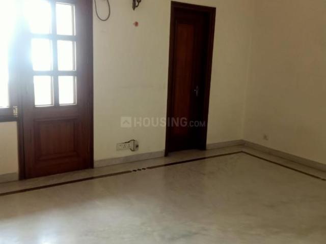 3 BHK Independent Builder Floor in Green Park for resale New Delhi. The reference number is 21101251