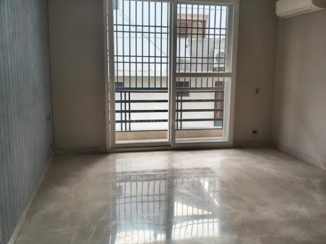 3 BHK Independent Builder Floor in Green Park for resale New Delhi. The reference number is 21176482