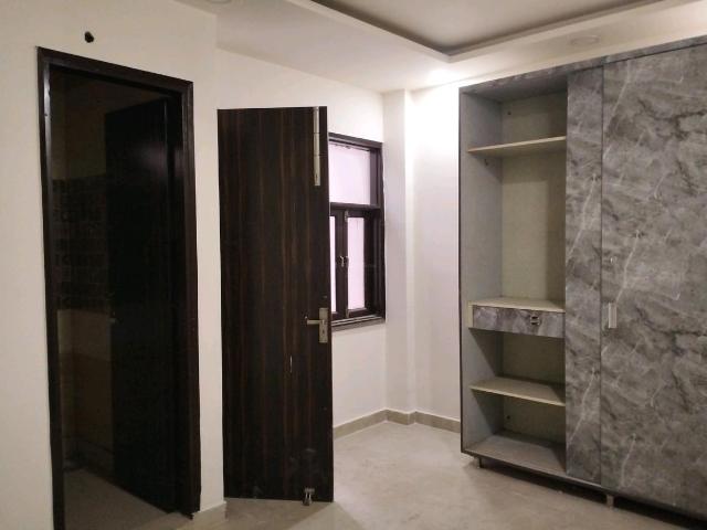 3 BHK Independent Builder Floor in Hari Nagar for resale New Delhi. The reference number is 17769130