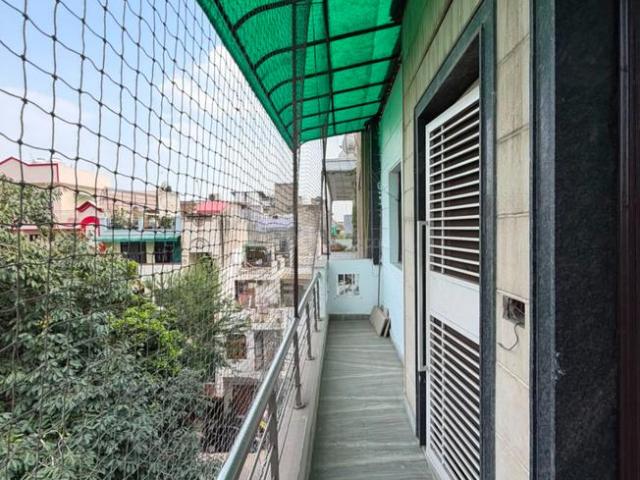 3 BHK Independent Builder Floor in Hari Nagar for resale New Delhi. The reference number is 20690146