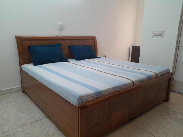 3 BHK Independent Builder Floor in Hauz Khas for rent New Delhi. The reference number is 20671996
