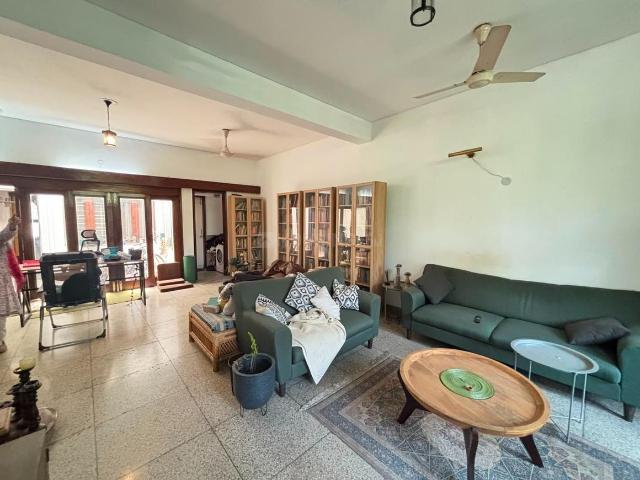 3 BHK Independent Builder Floor in Hauz Khas for rent New Delhi. The reference number is 21035771