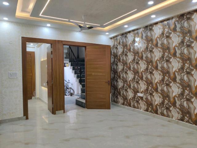 3 BHK Independent Builder Floor in Indirapuram for resale Ghaziabad. The reference number is 19027788