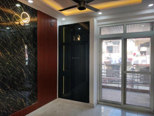 3 BHK Independent Builder Floor in Indirapuram for resale Ghaziabad. The reference number is 19661721