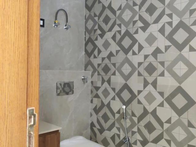 3 BHK Independent Builder Floor in Indirapuram for resale Ghaziabad. The reference number is 20435149