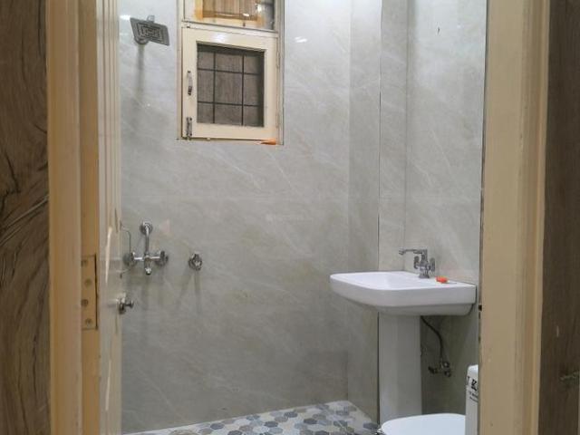 3 BHK Independent Builder Floor in Indirapuram for resale Ghaziabad. The reference number is 21050544