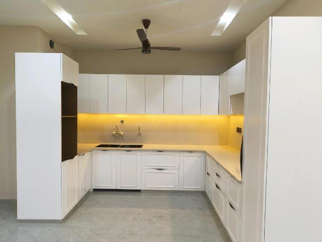 4 BHK Independent Builder Floor in Indirapuram for resale Ghaziabad. The reference number is 21050660