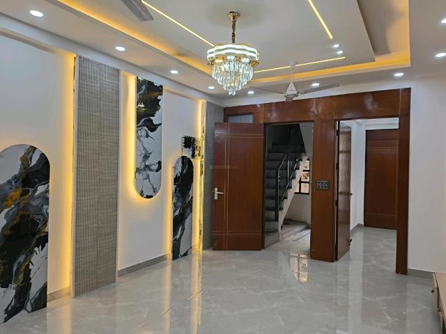3 BHK Independent Builder Floor in Indirapuram for resale Ghaziabad. The reference number is 21084504