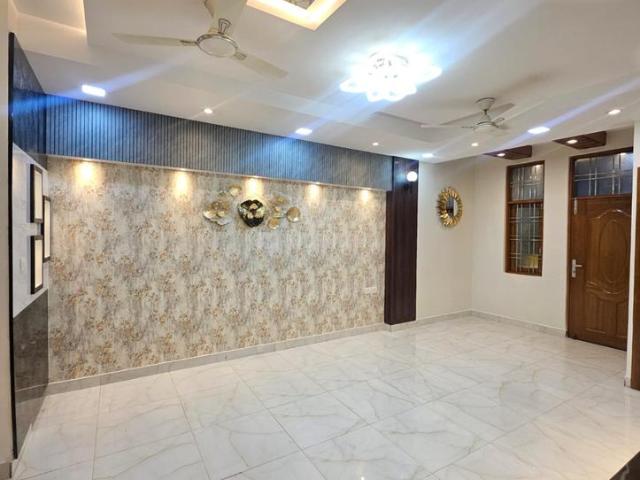 3 BHK Independent Builder Floor in Indirapuram for resale Ghaziabad. The reference number is 21092176