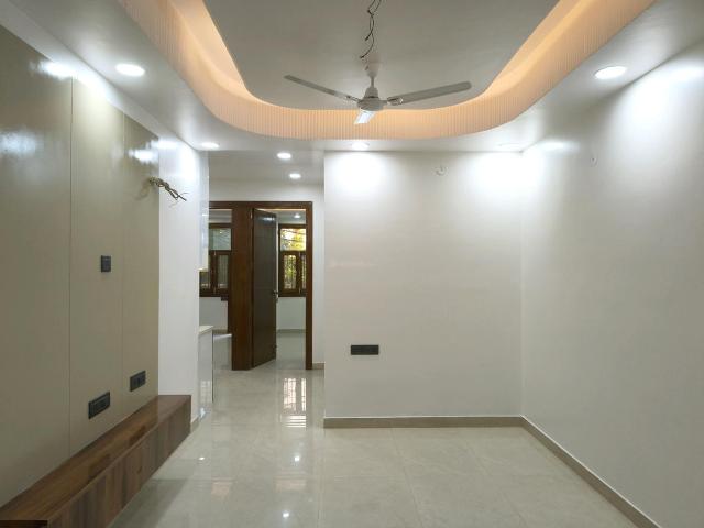 3 BHK Independent Builder Floor in Vaishali for resale Ghaziabad. The reference number is 21145249