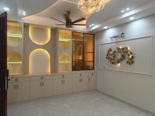 4 BHK Independent Builder Floor in Indirapuram for resale Ghaziabad. The reference number is 21205451