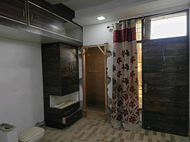 3 BHK Independent Builder Floor in Indirapuram for resale Ghaziabad. The reference number is 21310418
