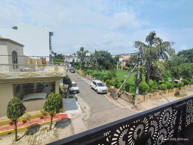 3 BHK Independent Builder Floor in Jagrati Vihar for rent Meerut. The reference number is 18315142