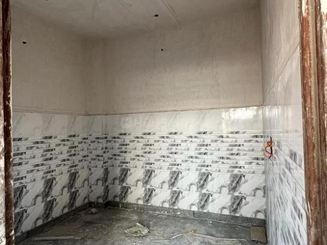 3 BHK Independent Builder Floor in Jahangirpuri for resale New Delhi. The reference number is 20952739